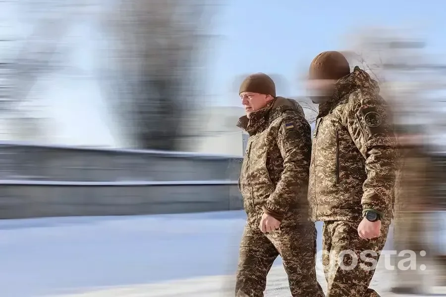 Командувач НГУ перевіряє охорону Чорнобильської АЕС, зима 2026, військові у формі.
