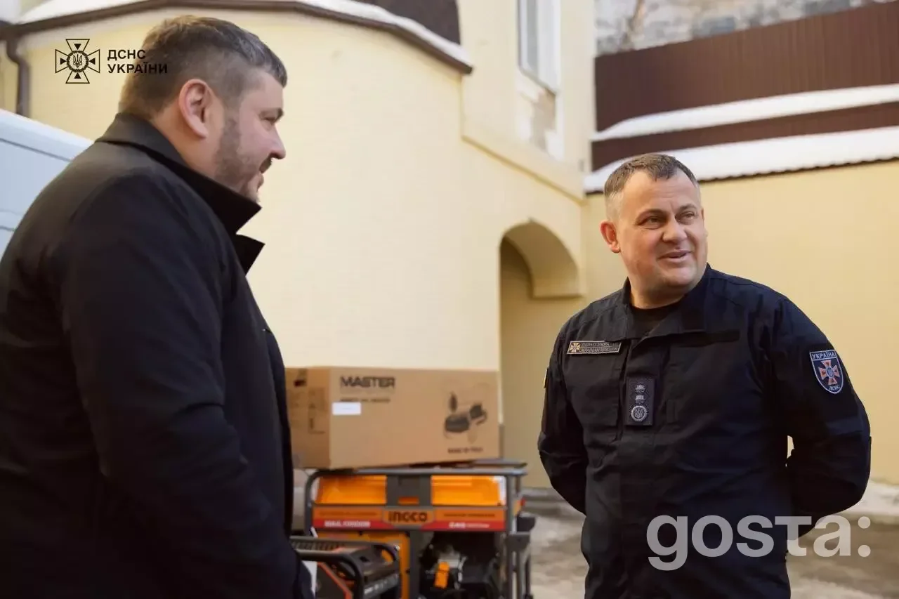 Рятувальники ДСНС України отримують від Азербайджану генератори для роботи під час війни, Україна, 2026 рік.