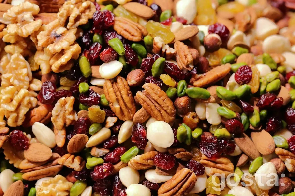 Які продукти зменшують стрес – горіхи, насіння