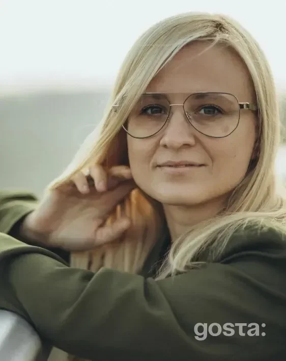 Науковець з України, що досліджує нові галактики з полярними кільцями, важливими для астрономії.