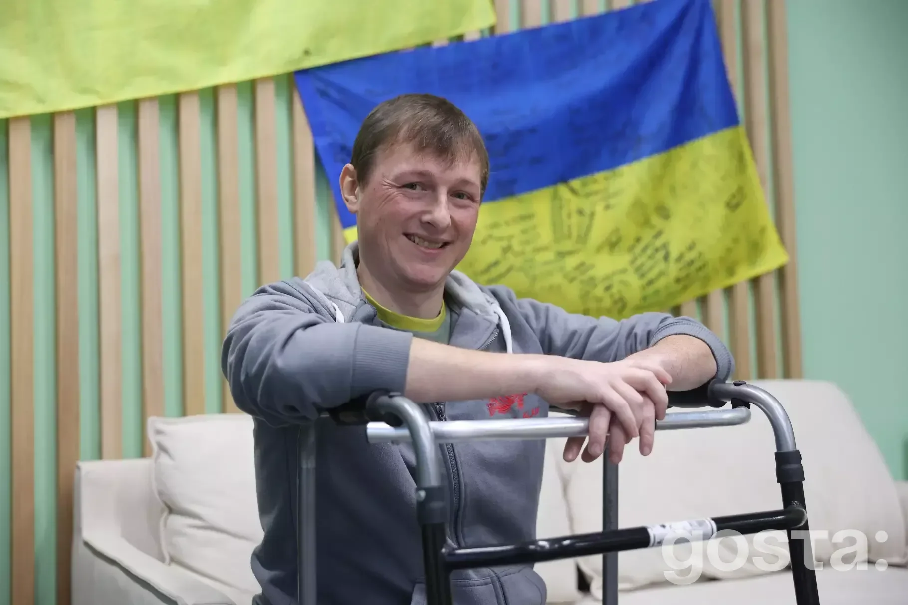 Солдат батальйону ‘Спартан’ Володимир Мусінзов у реабілітації, символ мужності та надії для України.