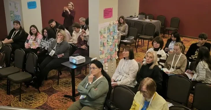 Тетяна Башкатова на тренінгу для фахівців з імунопрофілактики у Києві, обговорює зміни до Нацкалендаря щеплень.