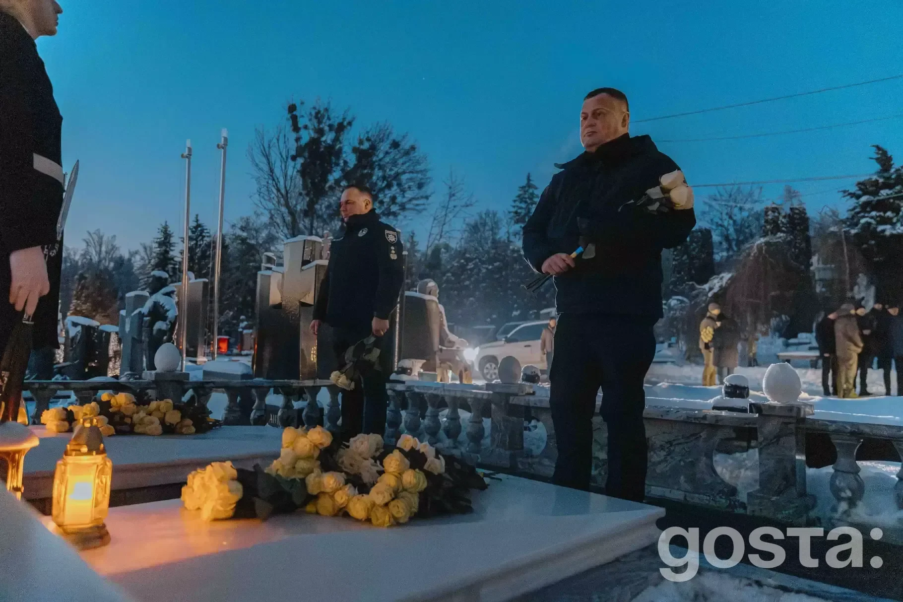 Керівництво МВС вшановує загиблих в авіакатастрофі в Броварах; покладання квітів та хвилина мовчання на Байковому кладов