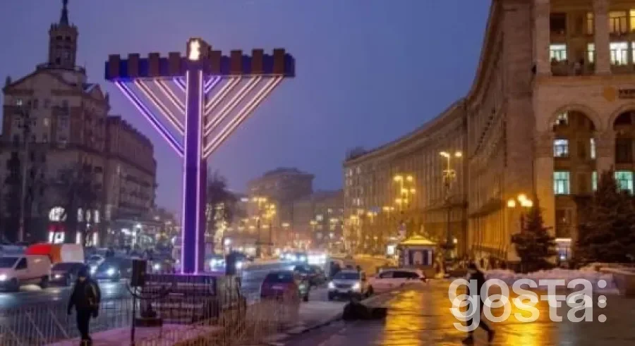 Осквернена ханукальна менора на Майдані Незалежності у Києві