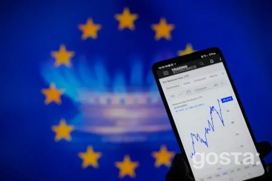 ЄС може відключити банки від SWIFT та знизити ціну на російську нафту
